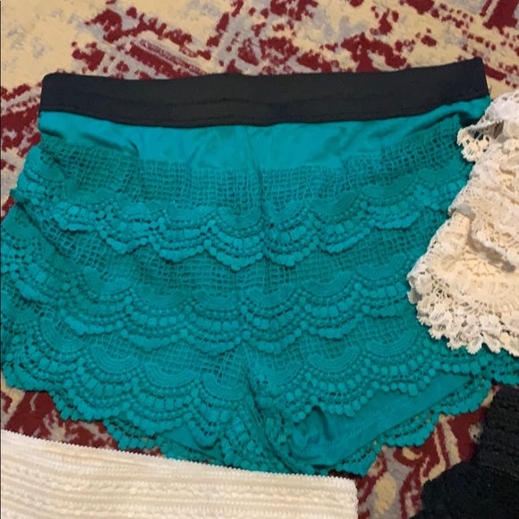 Shorts - Picture 2 of 5